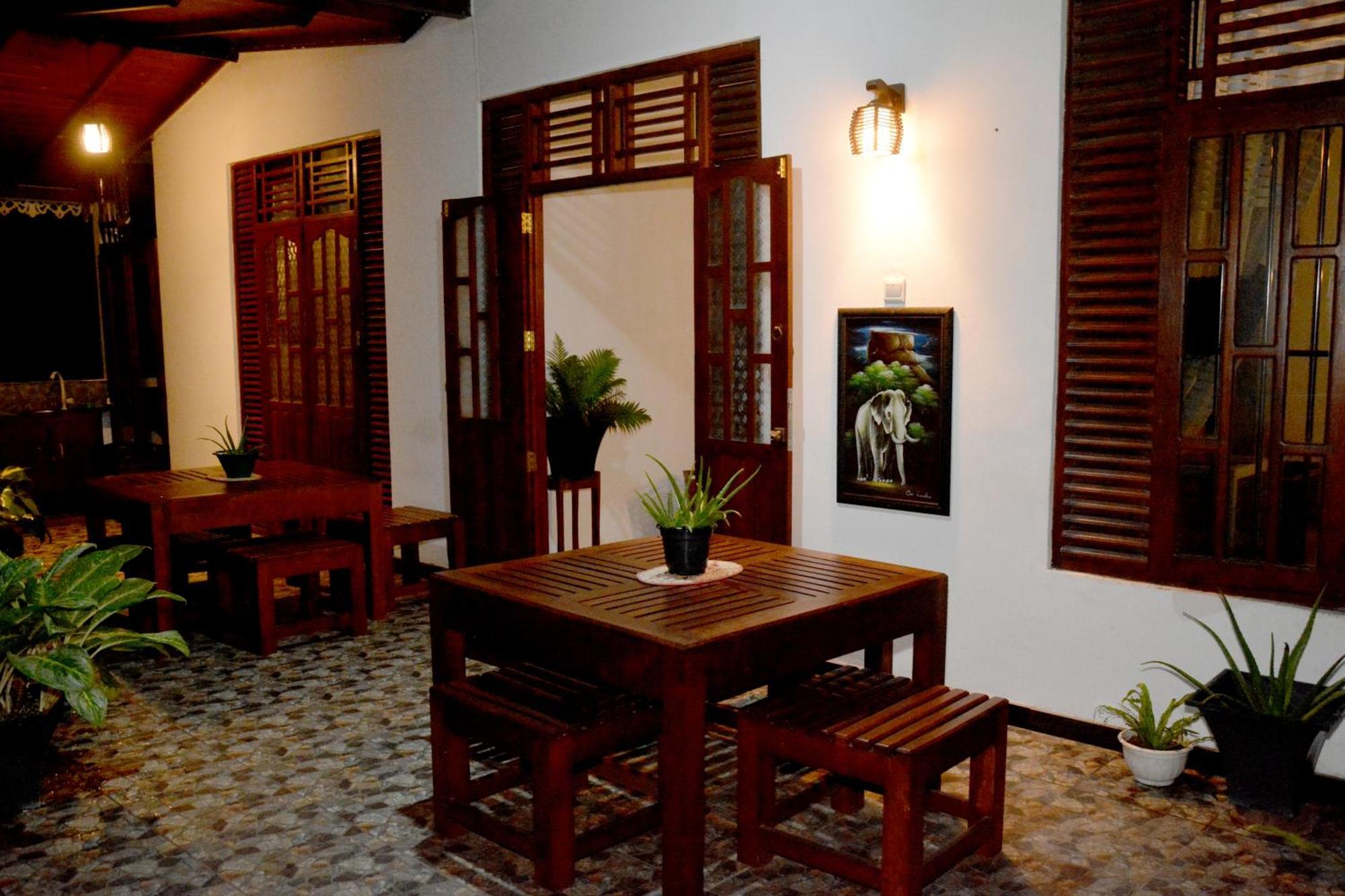 Sumimal Resort Polhena มาตารา ภายนอก รูปภาพ